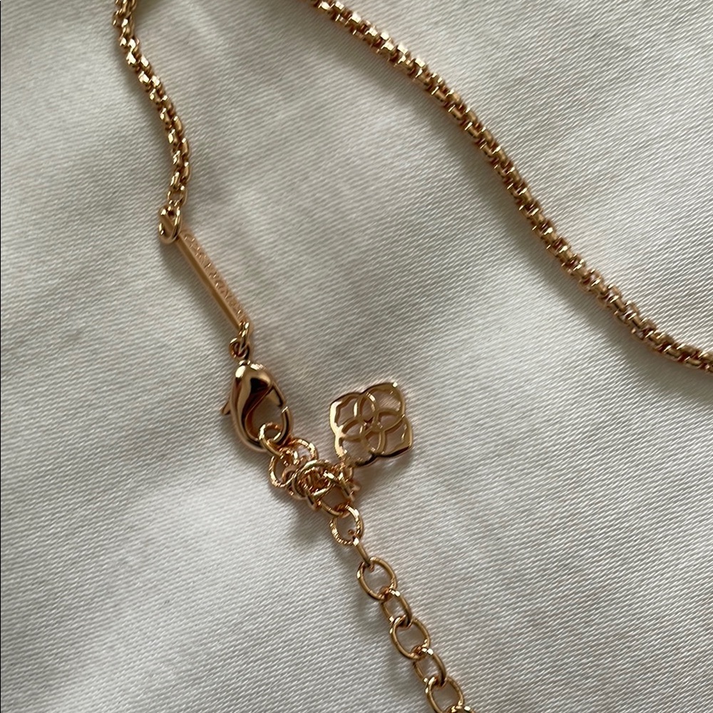 Kendra Scott Rose Gold Necklace - Picture 5 of 10